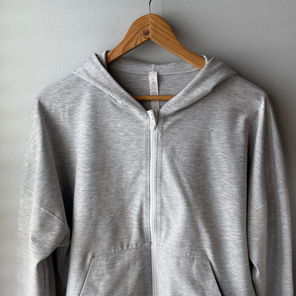 Lululemon Minimal Hoodie in Heathered Power Grey - Picture 7 of 12